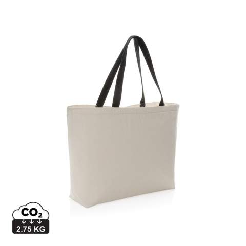 De Impact Aware™ 285 g/m² grote koeltas van gerecycled canvas houdt je favoriete eten en drinken koud, van picknicks tot roadtrips, en kan vervolgens plat worden opgevouwen om ruimte te besparen. Geschikt voor maximaal 24 blikken of maximaal 6 wijnflessen. Met AWARE™ tracer die het echte gebruik van gerecyclede materialen valideert. Het gerecyclede canvas is ongeverfd en gebruikt in zijn ruwe vorm, zonder chemicaliën van verven of bleken. 2% van de opbrengst van elk verkocht Impact-product wordt gedoneerd aan Water.org. Samenstelling 70% gerecycled katoen, 30% gerecycled polyester; insulatie zilverfolie.<br /><br />PVC free: true