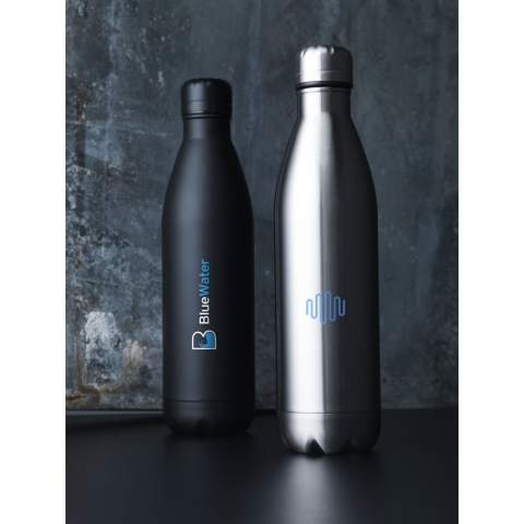 WoW! Doppelwandige, auslaufsichere Wasserflasche/Thermoflasche gefertigt  aus recyceltem Edelstah. Vakuumisoliert. Geeignet zur Temperaturerhaltung von kalten oder heißen Wasser. RCS-zertifiziert. Recyceltes Material insgesamt: 86%. Fassungsvermögen: 750 ml.