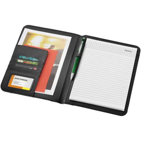Portfolio A4 formaat met pennenlus, documentvakken en notitieblok met 20 pagina's gelinieerd papier. Pen en accessoires niet inbegrepen.
