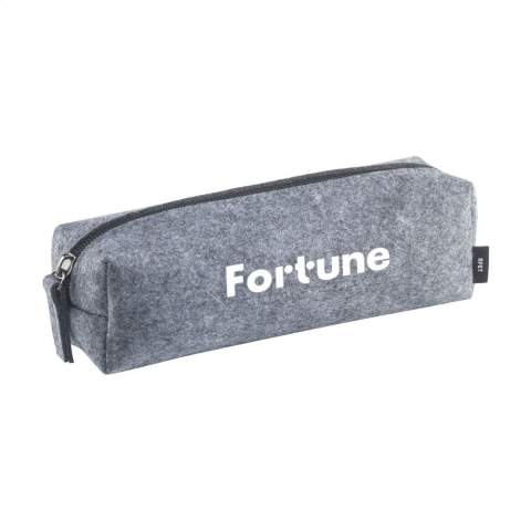 WoW! Pencil case made from sturdy RPET felt. With zip. GRS-certified. Total recycled material: 80%.