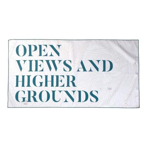Komfortables Outdoor-Handtuch aus schnell trocknender Mikrofaser (200g/m²). Es enthält einen individuellen, vollfarbigen Druck auf einer Seite und einen optionalen vollfarbigen Druck auf der Rückseite. Zusätzlich kann die Farbe der Naht angepasst werden.