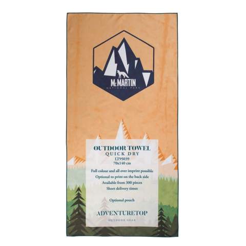 Komfortables Outdoor-Handtuch aus schnell trocknender Mikrofaser (200g/m²). Es enthält einen individuellen, vollfarbigen Druck auf einer Seite und einen optionalen vollfarbigen Druck auf der Rückseite. Zusätzlich kann die Farbe der Naht angepasst werden.