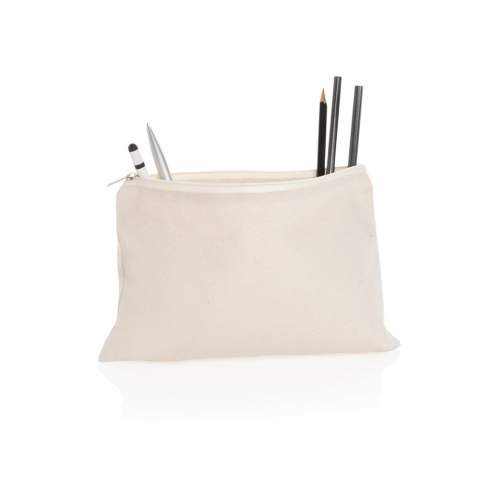 Een klassieke Impact AWARE™ 285 g/m² etui van gerecycled canvas voor al je benodigdheden. Bewaar je werkbenodigdheden in één compartiment. Met AWARE™ tracer die het echte gebruik van gerecyclede materialen valideert. Het gerecyclede canvas is ongeverfd en gebruikt in zijn ruwe vorm, zonder chemicaliën van verven of bleken. 2% van de opbrengst van elk verkocht Aware™-product wordt gedoneerd aan Water.org.<br /><br />PVC free: true