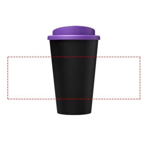 Doppelwandiger Isolierbecher aus  recyceltem Kunststoff mit drehbarem Deckel.  Der komplette Becher inkl. Deckel besteht zu 75% aus recyceltem Material: ein recycelter Becher mit schwarzer Innenwand und ein Standarddeckel. Aufgrund der Beschaffenheit von recyceltem Kunststoff kann es zu kleinen farblichen Nuancen und Farbabweichungen kommen. Das Fassungsvermögen beträgt 350 ml und der Becher ist vollständig recycelbar.  Hergestellt in UK. Verpackt in einem recycelten PE-Kunststoffbeutel. BPA-frei.
