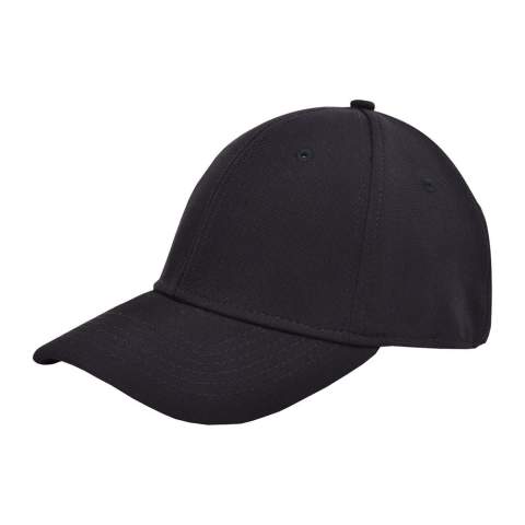 Ontdek de ultieme combinatie van stijl en comfort met de E-Flex cap. Deze cap, gemaakt van een hoogwaardige mix van 95% polyester en 5% spandex, biedt een ongeëvenaarde pasvorm en langduring draagcomfort. Dankzij het elastische sluitingsmechanisme, past deze cap zich eenvoudig aan elke hoofdmaat aan. De verfijnde kleuren en zes panelen geven een klassieke uitstaling. Deze cap is jouw ideale accessoire, perfect voor een casual dag of een actief avontuur. 
 
