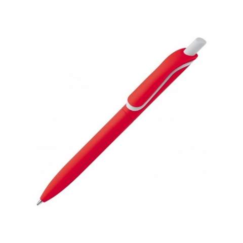 Dieser beliebte Toppoint-Kugelschreiber wird nun in Deutschland gefertigt. Ausgestattet mit einer schönen Soft-Touch-Veredelung in allen Arten von modernen Farben. Der Kugelschreiber ist mit einem Druckmechanismus und einer blau schreibenden Mine versehen. 