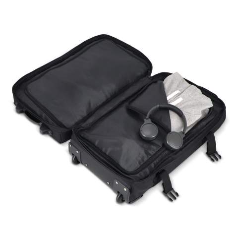 Hier ist die Trolley Travel Bag - der Inbegriff von Komfort und Stil. Reisen Sie mühelos mit diesem stilvollen und robusten Begleiter. Er wurde für nahtlose Mobilität entwickelt und verfügt über geräumige Fächer und einen einziehbaren Griff. Werten Sie Ihre Reisen mit einem Trolley auf, der Funktionalität und Raffinesse vereint.