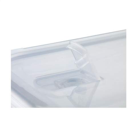 Duurzame lunchbox van hoogwaardig borosilicaatglas dat bestand is tegen hoge temperatuurverschillen. Met een PP kunststof deksel dat perfect sluit dankzij de siliconen afsluitring aan de onderzijde. Hierdoor kan de inhoud luchtdicht bewaard worden. Dus ook geschikt als vershoudbox. Alleen het glas is vaatwasserbestendig en geschikt voor gebruik in de oven. Het complete product is diepvries- en magnetronbestendig. Per stuk in kraft doos.