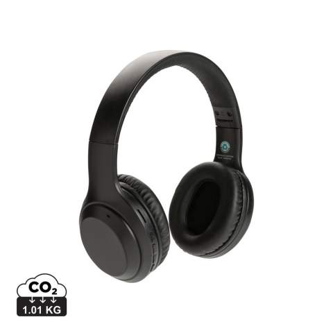 Casque sans fil pliable en ABS recyclé certifié RCS. RCS (Recycled Claim Standard) est une norme permettant la traçabilitié des matèriaux recyclés tout au long de la chaîne d'approvisionnement. Contenu recyclé total : 65% sur la base du poids total de l'article. BT 5.0 pour une connexion ultra fluide et une distance de fonctionnement jusqu'à 10 mètres. La conception supra-auriculaire des écouteurs permet une expérience sonore parfaite. Batterie 200 mAh pour une autonomie de lecture jusqu'à 6 heures et se recharge en 1,5 heures. Avec micro et fonction pick-up. Article et accessoires sans PVC. Câble de charge en matériau TPE recyclé sans PVC inclus.<br /><br />HasBluetooth: True<br />PVC free: true