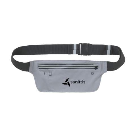 Sac banane en matériau élastique confortable et étanche. Parfait pour ranger vos affaires lors de vos activités sportives, vacances ou événements. Avec une fermeture à glissière étanche, une poche pour téléphone mobile avec une ouverture pour écouteurs, un compartiment séparé pour les clés, une ceinture réglable, tissée et serrée avec une fermeture à pression en plastique et des boucles de ceinture réfléchissantes. Circonférence jusqu'à 104 cm.
