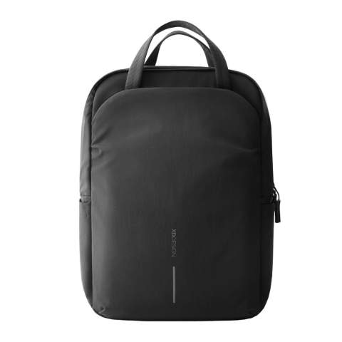 Sac à dos/Tote souple, compagnon élégant et polyvalent, conçu pour un transport au quotidien sans effort. Doté de l'innovante fermeture à glissière Duo-Zipper de XDDESIGN, il s'agrandit pour révéler deux styles distincts, combinant praticité et style. Avec un design antivol sécurisé et une fermeture zippée à glissière, vos affaires sont en sécurité à tout moment. Parfait pour le travail, l'université ou les loisirs, il offre 11 zones de rangement bien pensées pour garder vos objets essentiels organisés. L'extérieur minimaliste est fabriqué en nylon recyclé durable et léger, tandis que la doublure est conçue avec AWARE™, l'utilisation de tissu recyclé authentique est garantie. 42,64 % de contenu recyclé. Modèle déposé®<br /><br />FitsLaptopTabletSizeInches: 16.0<br />PVC free: true