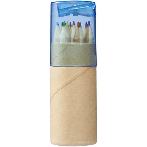 12 Buntstifte in zylinderförmigem Karton mit Spitzer im Kunststoffdeckel.