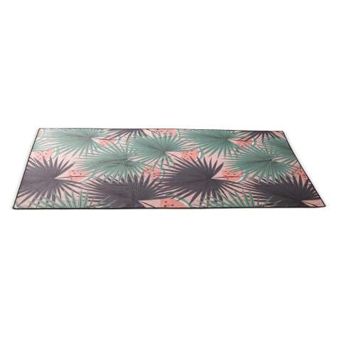 Tous à la plage! Très grande serviette de plage en microfibre à séchage rapide (200 g / m2). Prix incluant une impression full couleurs sur une face. Possibilité d'imprimer également le verso en full couleurs. La couleur de la couture peut également être changée.