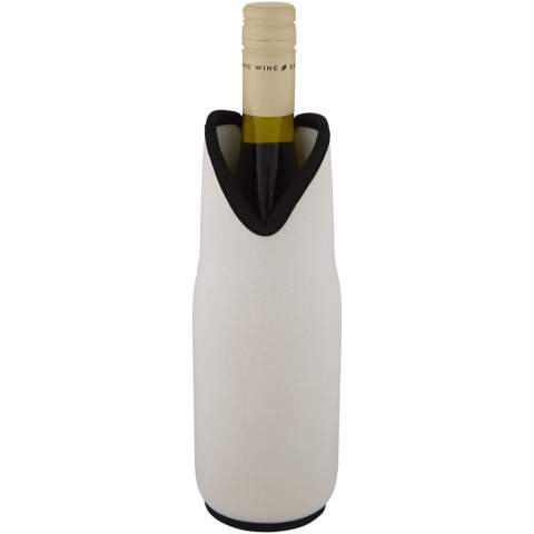 Manchon pour bouteille de vin en néoprène recyclé avec coutures fines et isolation supplémentaire pour garder le vin au frais plus longtemps, tout en rendant la bouteille confortable à tenir. Il s'étire et se déploie pour s'adapter à toutes sortes de tailles de bouteilles afin de maintenir la bouteille en place. Il protège également votre bouteille de vin contre la casse pendant le transport.