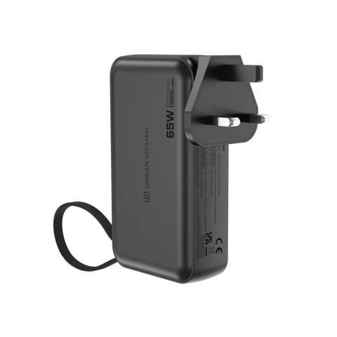 La charge hybride est arrivée avec le chargeur GAN ultime qui vous offre une charge hyper rapide de 65W.  Branchez-le sur une prise murale à la maison ou en voyage et chargez n'importe quel appareil, même un ordinateur portable, à une vitesse incroyable. Pendant que vous chargez vos appareils, le powerbank lui-même se charge. Retirez-le de la prise pour quitter la maison avec un 10.000 mah powerbank complètement chargé. GAN est une nouvelle technologie de charge qui permet une taille beaucoup plus petite pour les adaptateurs puissants, moins de chaleur donc plus sûr. Eureka est livré avec 1 port USB A, 1 port de type C et 1 câble de type C intégré. L'adaptateur USA, UE, UK permet de l'emporter partout où vous allez. Eureka est fabriqué en PC recyclé ignifugé certifié RCS (Recycled Claim Standard). Contenu recyclé total : 22 % sur la base du poids total de l'article. Les articles Urban Vitamin sont fabriqués sans PVC et emballés dans des emballages à teneur réduite en plastique.<br /><br />PowerbankCapacity: 10000<br />PVC free: true