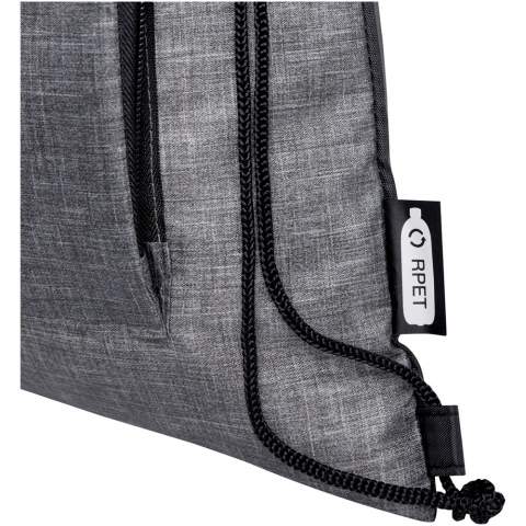 De opvouwbare gerecyclede tas met trekkoord Ash heeft een hoofdcompartiment met treksluiting en een voorvak met ritssluiting waarin de tas gemakkelijk kan worden opgevouwen voor gemakkelijk meenemen en opslag. 