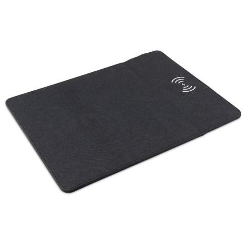 Dieses stoffüberzogende Mousepad besitzt eine integrierte kabelloses Ladestation und eine großen Druckbereich. Das Industriedesign verleiht dem Mousepad einen angesagten Look. Einzeln verpackt in einer Geschenkbox.