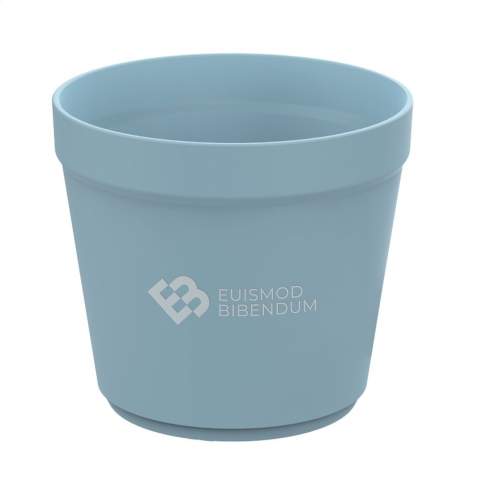 Reusable, stackable cup with lid from the Circulware brand. This cup is made from high-quality plastic and can be used up to 500 times. The stackable lid is made from100% recyclable plastic and closes perfectly. This makes this an ideal on-the-go cup. Suitable for a hot coffee or a refreshing drink. A great alternative to the disposable cup. This cup is lightweight, easy to clean and stackable, and a great space saver. BPA-free and Food Approved. Dishwasher safe and microwave safe. 100% recyclable. This cup contributes to a circular economy. Dutch design. Made in Holland. Capacity 200 ml.