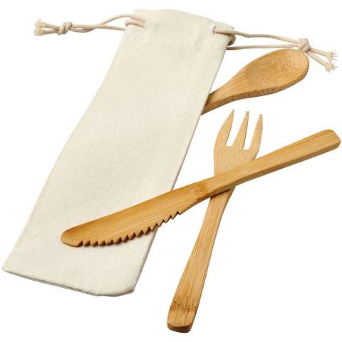 Besteckset aus Bambus, bestehend aus Gabel, Messer und Löffel. Wird in einem Vliesbeutel geliefert.