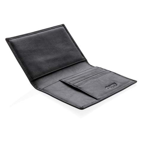 Etui en PU simili cuir pour votre passeport, carte d’embarquement, vos cartes (3 emplacements pour 6 cartes). Taille parfaite pour le ranger dans votre poche ou votre sac.