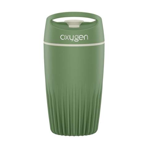 Reusable coffee mug from the BE O Lifestyle brand. A cup made from vegetable fats and oils derived from waste collected from catering establishments in the Netherlands. 100% recyclable. Odour- and taste-neutral. This spill proof designer cup is lightweight, easy to carry and comfortable to use. Fits in almost any coffee holder. Ideal on the go. EU-certified. Dishwasher-safe up to 65°C. Washing by hand is recommended to preserve the imprint. Capacity 340 ml. Dutch design. Made in Europe.