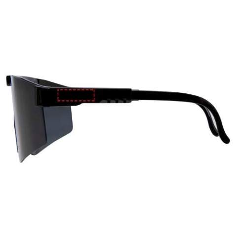 Les élégantes lunettes Ward sont adaptées à la pratique du sport. La monture et les branches sont en plastique 100 % recyclé et les verres sont en plastique. Livrées avec un manuel d’utilisation.