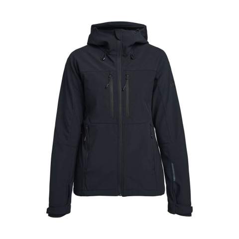 Een wind- en waterafstotende softshell jack gemaakt van een zachte en comfortabele vierweg-stretchmateriaal met een zachte fleece binnenkant. Ontworpen en ontwikkeld voor dagelijkse outdooractiviteiten zoals wandelen, jagen, vissen en skiën. Een tijdloos strak ontwerp wordt gecombineerd met slimme functionaliteit zoals ventilatie met ritssluiting onder de armen, een verstelbare capuchon, een verstelbare armzoom plus verschillende praktische zakken met ritssluiting. Wordt geleverd met een PFC-vrije waterafstotende afwerking.