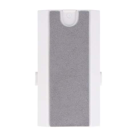 Ce kit de nettoyage électronique 8 en 1 comprend : un stylo de nettoyage pour oreillettes, une brosse et une brosse éponge flocage, une brosse souple haute densité, un flacon pulvérisateur de nettoyage (liquide de nettoyage inclus), un swipe en fibre polaire, une boucle pour capuchon de touche, une fibre polaire lavable et un support pour téléphone. Idéal pour nettoyer tous vos appareils électroniques.