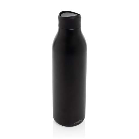 De Alok is een iets grotere versie van onze bestseller, ontworpen voor een naadloze 360-graden drinkervaring die het volledige aroma van je koffie versterkt. Met een eenvoudig te openen deksel voor gebruik met één hand is het ideaal voor onderweg. Het deksel is gemakkelijk schoon te maken, en de fles is gemaakt van RCS-gecertificeerd gerecycled staal, wat het zowel duurzaam als BPA-vrij maakt. Met een capaciteit van 600 ml wordt het geleverd in FSC®-gecertificeerde kraftverpakking die hergebruikt kan worden als telefoonhouder, pennenhouder of zelfs bloempot! Totaal gerecycled materiaal: 77% op basis van het totale gewicht van het product.<br /><br />HoursHot: 5<br />HoursCold: 15
