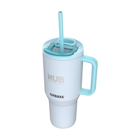 Großer, vakuumisolierter Becher der Marke Kambukka® aus 18/8-Edelstahl • Kunststoffdeckel mit Teleskopstrohhalm mit Deckel und verschließbarer Trinköffnung • hält kalte Getränke wie Wasser, Smoothies, Milchshakes und andere Getränke mehr als 24 Stunden lang gekühlt • hervorragende Qualität • BPA-frei • großzügiger Kunststoffgriff • für Links- und Rechtshänder geeignet • rutschfester Boden • passt in die meisten Becherhalter • 100% auslaufsicher (in geschlossener Position) • die Becher ist spühlmaschinenfest, um den Audruck zu erhalten, wird Waschen von Hand empfohlen • Verschluss und abnehmbare Teile sind nicht spülmaschinengeeignet • Fassungsvermögen 950 ml.     LAGERBESTANDSINFORMATION: Bis zu 1.000 Stück innerhalb von 10 Arbeitstagen verfügbar. Ausnahmen vorbehalten.