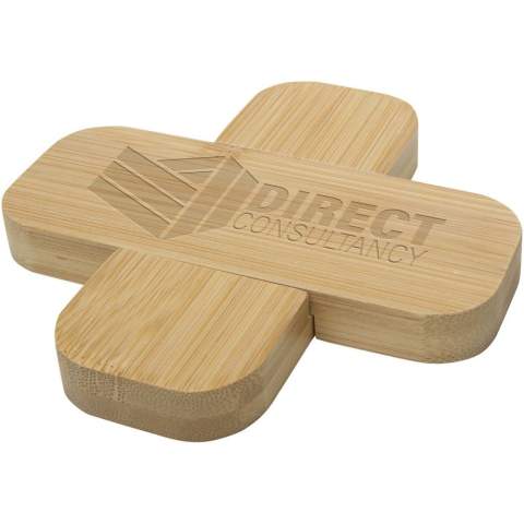 The Croc small bamboo trivet offers a practical and stylish way to protect countertops and tables from hot pots and dishes. Its natural design adds a touch of elegance, while ensuring surfaces stay safe and scratch-free. Trivet diameter: 11.5 cm.