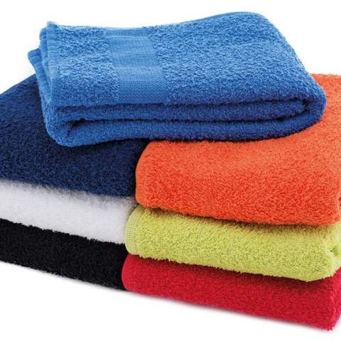 Choose for affordable luxury. These colourful bath towels are lightweight, but made of high quality ringspun to stay soft wash after wash. With a border of 2 cm, no border on backside. Embroideries and imprints only on request.