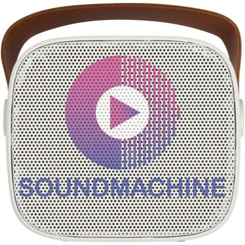 Der kabellose Diya Lautsprecher besteht aus recyceltem Kunststoff und ist mit einer Schlaufe aus PU-Leder ausgestattet, das den Transport erleichtert. Er sorgt für einen kräftigen 3-Watt-Sound und unterstützt die MP3-Wiedergabe über Micro-SD. Genießen Sie nahtlose Verbindung mit einer Line-In-Option und laden Sie ihn mühelos über den Typ-C-Ladeanschluss auf. Die Wiedergabezeit bei maximaler Lautstärke beträgt ca. 3 Stunden und der Lautsprecher kann in ca. 2 Stunden von 0 auf 100 % aufgeladen werden.