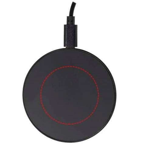 10W wireless charging station with light-up logo and antibacterial treatment, with a charging cable made of recycled PET. Delivered in a black gift box of recycled paper with magnetic closing mechanism. Patent EUROPE EUIPO.