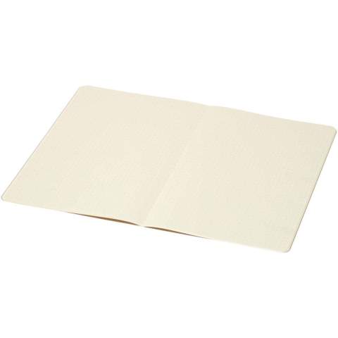 Das Slyk A5-Notizbuch verfügt über ein minimalistisches Cover aus Kraftkarton mit abgerundeten Ecken und sichtbarer Fadenheftung für eine handgearbeitete Note. Es enthält 32 cremefarbene, gepunktete Seiten aus 70 g/m² Papier. Dank des kompakten A5-Formats ist es ideal für Notizen unterwegs und passt in die meisten Taschen. Auch liniert oder im Planer-Layout erhältlich.