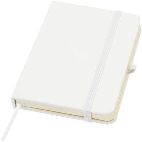 Das Spectrum Plus A6 Hardcover Notizbuch mit abgerundeten Ecken ist nicht nur ein unentbehrlicher Begleiter im Büro, sondern auch ein hervorragender Weg, um für Ihre Marke zu werben. Das Notizbuch aus Karton mit weichem Einband und 80 linierten, cremefarbenen Seiten (70 g/m²) eignet sich ideal für schnelle Ideen oder längere Notizen. Das Notizbuch ist mit Stiftschlaufe, elastischem Verschluss, Lesebändchen und erweiterbarer Tasche ausgestattet.