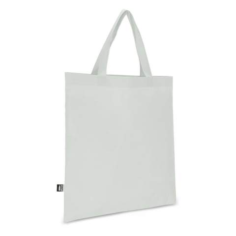 Tragetasche aus 100 % recyceltem Non Woven. Mit robusten, genähten Griffen, perfekt für den täglichen Gebrauch. Eine nachhaltige und günstige Alternative.
