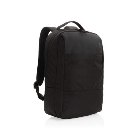 Schützen, organisieren und transportieren Sie Ihren Laptop und andere wichtige Dinge in diesem stylischen Swiss Peak Laptop-Rucksack. Der Rucksack verfügt über ein gepolstertes 15,6" Laptopfach, mehrere Taschen und einen Gepäckgurt. Mit AWARE™ Tracer, der die tatsächliche Verwendung von recycelten Materialien validiert. 2 % des Erlöses jedes verkauften Impact-Produkts werden an Water.org gespendet. PVC-frei.<br /><br />FitsLaptopTabletSizeInches: 15.6<br />PVC free: true
