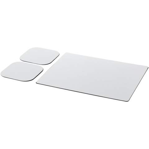 Geliefert mit einem Brite-Mat® Mousepad und einem Set passender Untersetzer. Das Set besteht aus einem rechteckigen Mousepad (0,3 x 19 x 24 cm) und zwei quadratischen Untersetzern (0,3 x 9,5 x 9,5 cm).