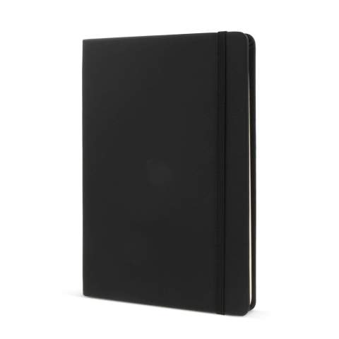 Wir stellen unser A5-Notizbuch mit FSC-Seiten vor! Hergestellt aus umweltfreundlichen R-PET/PU-Materialien ist es Ihr nachhaltiger Begleiter für das Notieren von Ideen und Notizen. Mit jeder Seite, die Sie füllen, hinterlassen Sie einen positiven Eindruck.