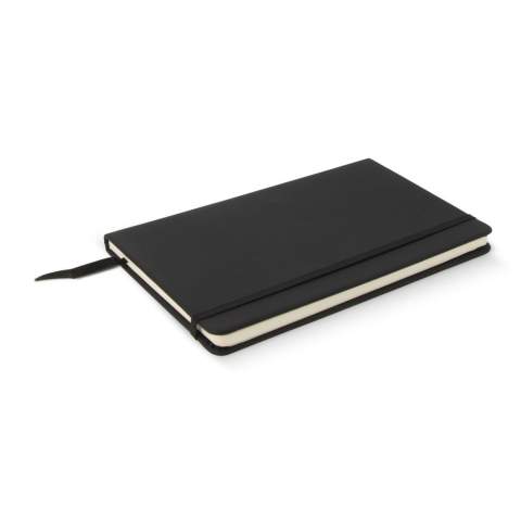 Wir stellen unser A5-Notizbuch mit FSC-Seiten vor! Hergestellt aus umweltfreundlichen R-PET/PU-Materialien ist es Ihr nachhaltiger Begleiter für das Notieren von Ideen und Notizen. Mit jeder Seite, die Sie füllen, hinterlassen Sie einen positiven Eindruck.