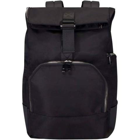 De Rhine rolltop rugzak stelt je in staat om naadloos te schakelen tussen werk en vrije tijd met zijn strakke stijl en veelzijdigheid. Gemaakt van hoogwaardig GRS gecertificeerd gerecycled nylon, zachte RPET-voering en premium PU-leren elementen. De rugzak heeft een speciaal 15 inch laptopvak met 2 extra vakken voor elektronische accessoires, een hoofdvak met een praktische L-ritsopening en 2 vakken, een organisatievak met rits aan de voorkant en een zijvak. Geniet van maximaal draagcomfort met de gewatteerde en verstelbare schouderbanden en het met PU omwikkelde handvat aan de bovenkant. Inhoud: 18 liter. Geschikt voor een gewicht tot 10 kg. PVC-vrij.