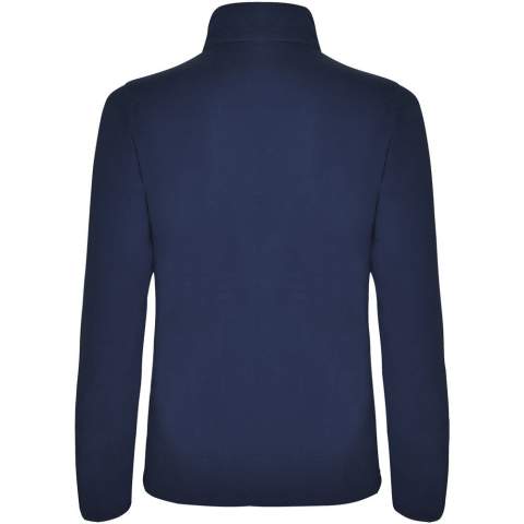Micropolaire avec demi-fermeture zippée au niveau du cou et du menton. Poignets avec bordure élastique assortie. Coupe slim. Étiquette détachable. Le mannequin mesure 179 cm et porte la taille S.