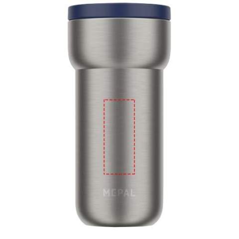 De 375 ml Ellipse geïsoleerde mok van duurzaam roestvrij staal is perfect voor onderweg. Hij houdt je drankje tot 4 uur warm of tot 8 uur koud, ideaal voor je ochtendkoffie of een verfrissende koude drank. De mok is 100% lekvrij, past in bijna elke bekerhouder en is BPA-vrij voor veilig dagelijks gebruik. Handwas wordt aanbevolen om de afwerking mooi te houden.
