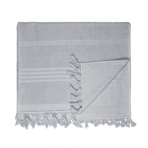 Our hammam towels are made of the finest cotton. This makes them ideal to use as a bath towel or sauna towel, for example. The hammam towels have a very high moisture absorption. The hammam towels are also widely used indoors, for example in the bathroom!<br />If you are looking for a bit more strength but still want the fine properties of a hammam towel, go for our hammam terry. The terry has two different sides, one side as a hammam towel and the other side terry terry.