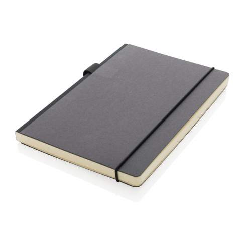 Dit FSC® deluxe notitieboek met harde kaft heeft een FSC-gecertificeerde papieren omslag met zwarte accenten, bijpassende elastische pennenlus en lint. Aan de achterkant vind je een vakje om je losse notities in op te bergen. 80 vellen/160 pagina's crème, FSC®-gecertificeerd gelinieerd papier.<br /><br />NotebookFormat: A5<br />NumberOfPages: 160<br />PaperRulingLayout: Gelinieerde pagina's