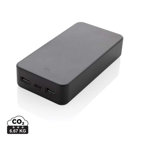 Batterie de secours 20.000 mAh avec port d'entrée/sortie USB C et 2x port USB A supplémentaire. Le boîtier est fabriqué en plastique ABS recyclé certifié RCS. RCS (Recycled Claim Standard) est une norme qui permet de vérifier le contenu recyclé d'un produit tout au long de la chaîne d'approvisionnement. Contenu recyclé total : 12 % sur la base du poids total de l'article. Le powerbank contient une batterie lithium-polymère longue durée de classe A de 20.000 mAh. Les indicateurs de puissance indiquent le niveau d'énergie restant afin que vous sachiez toujours quand recharger. Entrée Type-C 5V/2,4A ; USB A : sortie 5V/2,4A, sortie Type C:5V/2A Article et accessoires sans PVC. Câble de recharge en TPE recyclé certifié RCS inclus. Emballé dans un emballage FSC® mix.<br /><br />PowerbankCapacity: 20000<br />PVC free: true