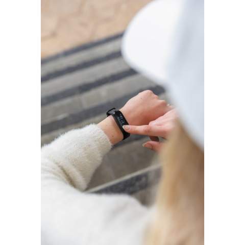 Always keep an eye on your body temperature and your general health with this bracelet with integrated body temperature sensor. ( up to max 0.2 degrees deviation)  The bracelet has a 0’96 TFT colour screen. Functions: BT 4.2, IP67 waterproof, incoming call/message, stopwatch, multi sport mode, calories burnt, step count and sleep monitor. The armband is made from soft TPU so it is comfortable to wear all day long.  With 90 mah grade A battery that allows a standby time up to 5 days.<br /><br />HasBluetooth: True
