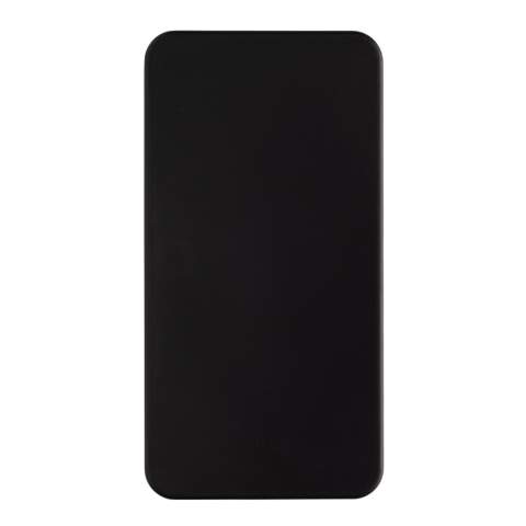 Batterie de secours 20.000 mAh avec port d'entrée/sortie USB C et 2x port USB A supplémentaire. Le boîtier est fabriqué en plastique ABS recyclé certifié RCS. RCS (Recycled Claim Standard) est une norme qui permet de vérifier le contenu recyclé d'un produit tout au long de la chaîne d'approvisionnement. Contenu recyclé total : 12 % sur la base du poids total de l'article. Le powerbank contient une batterie lithium-polymère longue durée de classe A de 20.000 mAh. Les indicateurs de puissance indiquent le niveau d'énergie restant afin que vous sachiez toujours quand recharger. Entrée Type-C 5V/2,4A ; USB A : sortie 5V/2,4A, sortie Type C:5V/2A Article et accessoires sans PVC. Câble de recharge en TPE recyclé certifié RCS inclus. Emballé dans un emballage FSC® mix.<br /><br />PowerbankCapacity: 20000<br />PVC free: true