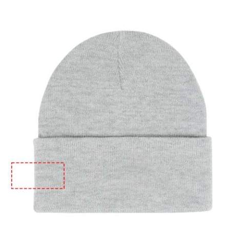 Restez bien au chaud en toute saison avec le bonnet Herschel Elmer, un accessoire polyvalent qui allie style urbain et confort tout au long de la journée. Fabriqué en acrylique doux, ce bonnet offre une coupe ajustée qui conserve la chaleur tout en assurant un confort respirant. Son design épuré et minimaliste, ainsi que son rebord classique, sont idéaux pour une utilisation quotidienne.